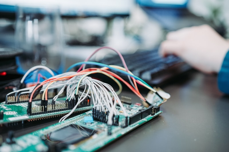 Voltage Current Resistance Calculator